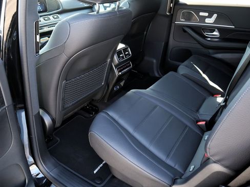 New 2025 Mercedes-Benz GLS 580 4MATIC image 7