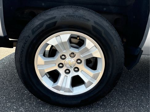 Used 2018 Chevrolet Silverado 1500 LT w/ All Star Edition AWD/4WD image 24