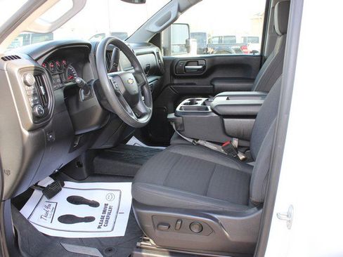 Used 2024 Chevrolet Silverado 2500 W/T w/ WT Convenience Package image 9