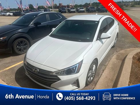 Used 2020 Hyundai Elantra SEL w/ Cargo Package (C1) FWD image 2