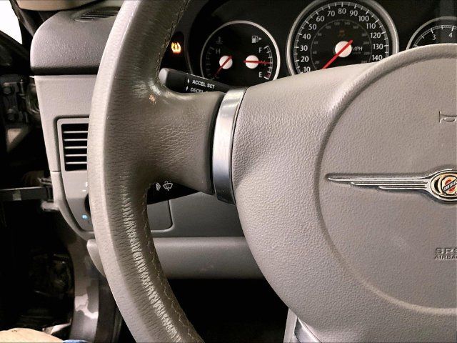 Used 2005 Chrysler Crossfire Limited RWD image 17