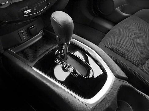 Used 2014 Nissan Rogue SV AWD/4WD image 11