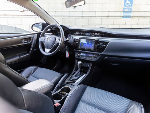 Used 2015 Toyota Corolla S FWD image 27