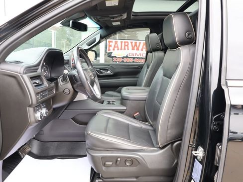 Used 2021 GMC Yukon XL SLT w/ SLT Premium Package AWD/4WD image 14