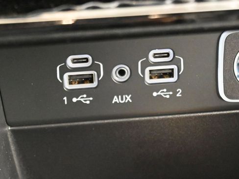 New 2025 Jeep Grand Cherokee L Limited w/ Black Appearance Package image 27