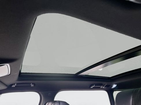 Used 2017 Land Rover Range Rover Long Wheelbase Supercharged image 28