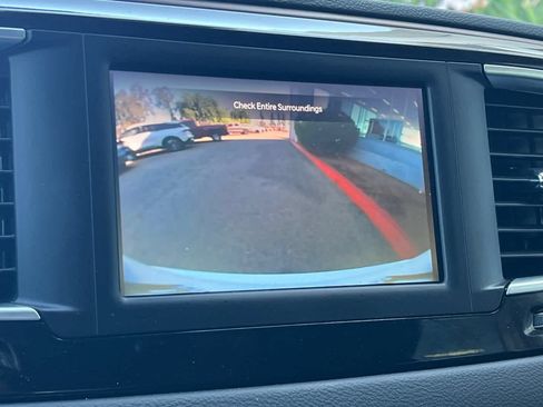 Used 2024 Chrysler Voyager LX FWD image 20