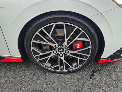 Used 2023 Hyundai Elantra N w/ Preferred Accessory Package FWD image 9
