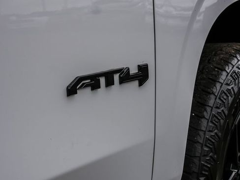 Used 2025 GMC Yukon AT4 w/ AT4 Premium Package AWD/4WD image 77