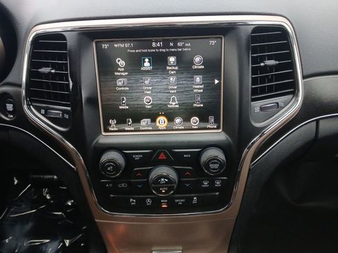 Used 2017 Jeep Grand Cherokee Limited w/ Luxury Group II image 8