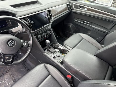 Used 2019 Volkswagen Atlas SEL R-Line AWD/4WD image 10