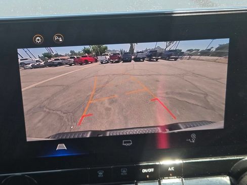 Used 2025 Chevrolet Colorado W/T AWD/4WD image 29