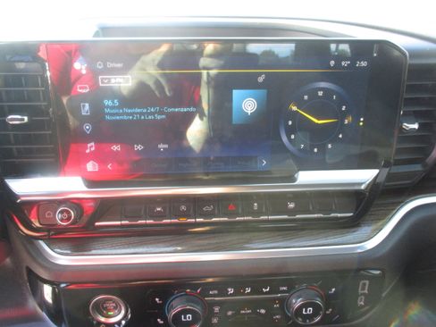 Used 2022 Chevrolet Silverado 1500 LT image 14