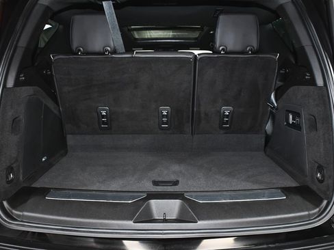 Used 2023 Cadillac Escalade Premium Luxury AWD/4WD image 70