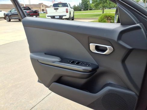 Used 2025 Kia K4 FWD image 19