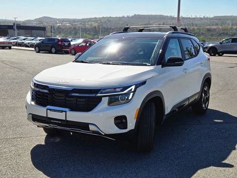 New 2026 Kia Seltos S FWD image 12