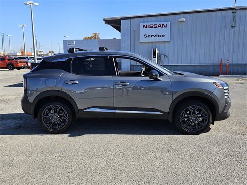 New 2026 Nissan Kicks SR image 15