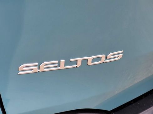 New 2026 Kia Seltos EX FWD image 6