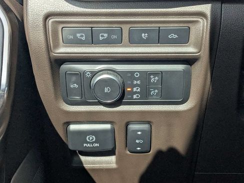 Used 2022 Ford F150 King Ranch w/ Equipment Group 601A High AWD/4WD image 19