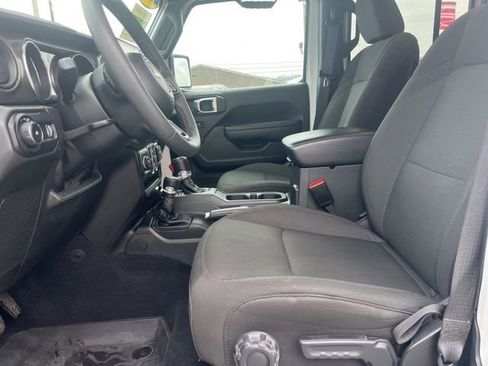 Used 2023 Jeep Wrangler Unlimited Sport image 11