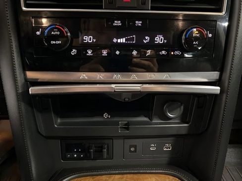 Used 2021 Nissan Armada SL w/ Captain's Chairs Package AWD/4WD image 18