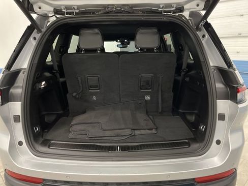 Used 2024 Jeep Grand Cherokee L Laredo image 14