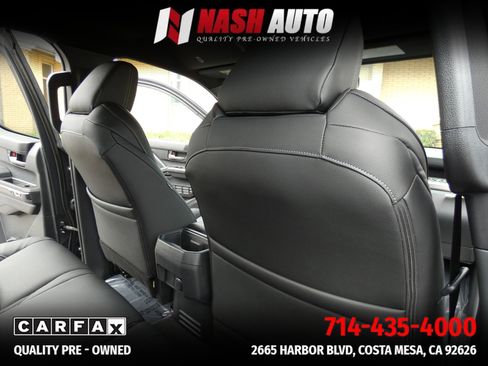 Used 2025 Toyota Tacoma TRD Off-Road image 45