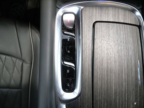 Used 2024 Buick Enclave Avenir w/ Avenir Technology Package AWD/4WD image 35