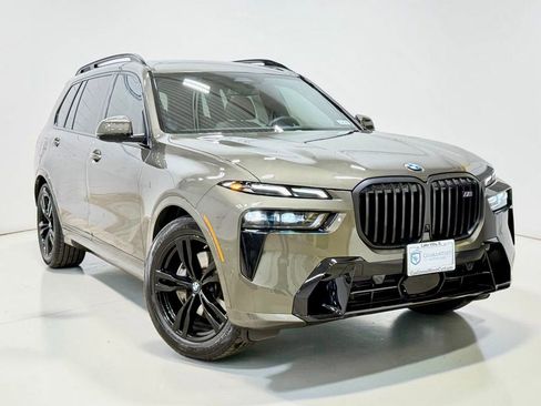 Used 2025 BMW X7 xDrive40i w/ M Sport Package AWD/4WD image 5