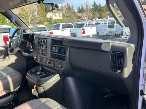 New 2025 Chevrolet Express 2500 w/ Driver Convenience Package image 24