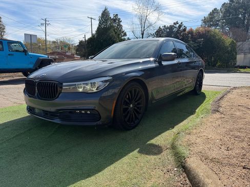 Used 2017 BMW 740i 740i Sedan 4D image 8