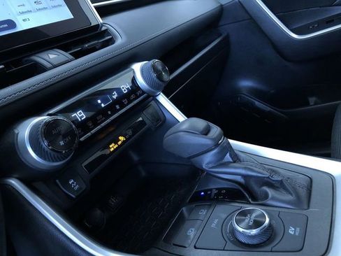 Certified 2025 Toyota RAV4 LE image 29