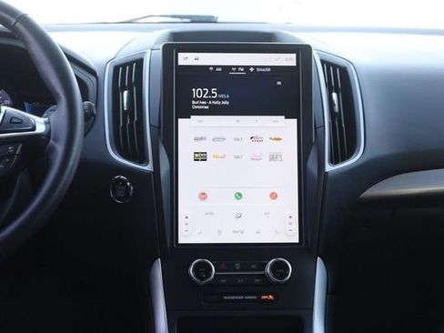 Certified 2024 Ford Edge SEL image 22