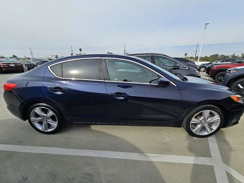 Used 2013 Acura ILX w/ Premium Package image 8