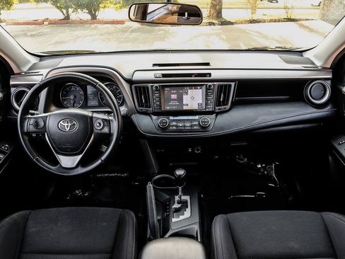 Used 2016 Toyota RAV4 XLE FWD image 21