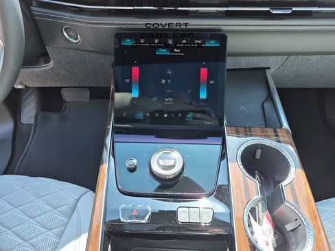 New 2026 Cadillac Escalade Platinum Sport w/ LPO, ONYX Package image 26