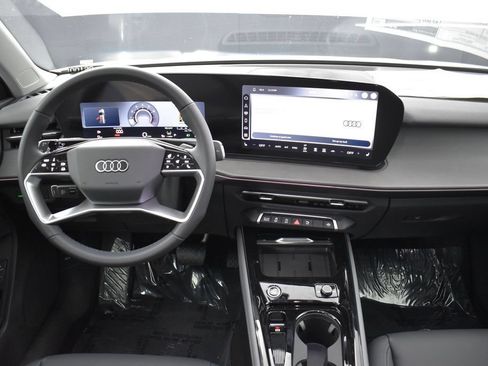 New 2026 Audi Q3 quattro 2.0T AWD/4WD image 16