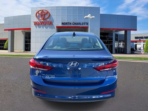 Used 2017 Hyundai Elantra SE image 8