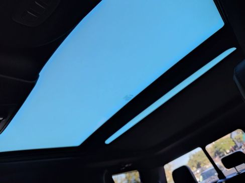 Used 2018 Ford F150 Platinum w/ Equipment Group 701A Luxury image 7