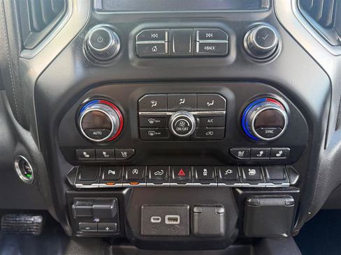 Used 2019 Chevrolet Silverado 1500 LTZ w/ LTZ Texas Edition image 24