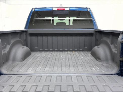 Used 2022 RAM 1500 Limited w/ Body-Colour Bumper Group AWD/4WD image 38