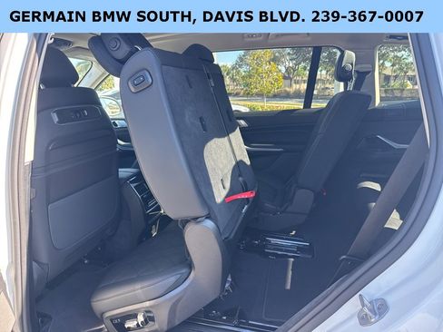 Used 2026 BMW X7 xDrive40i image 31