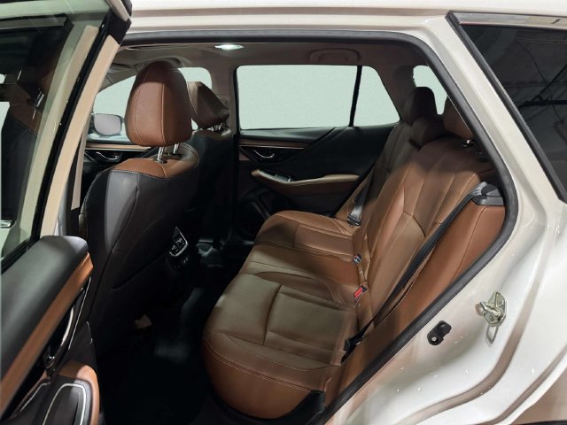Used 2020 Subaru Outback Touring AWD/4WD image 26
