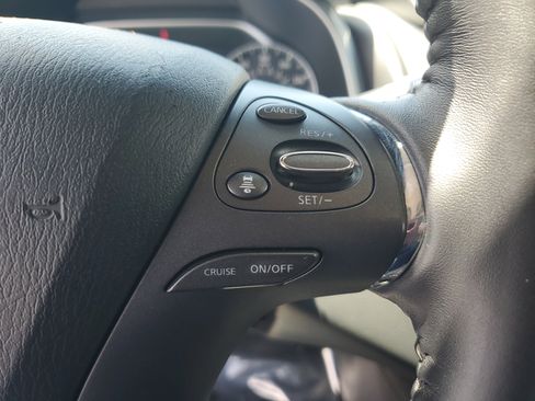 Used 2021 Nissan Murano Platinum w/ Cargo Package FWD image 24