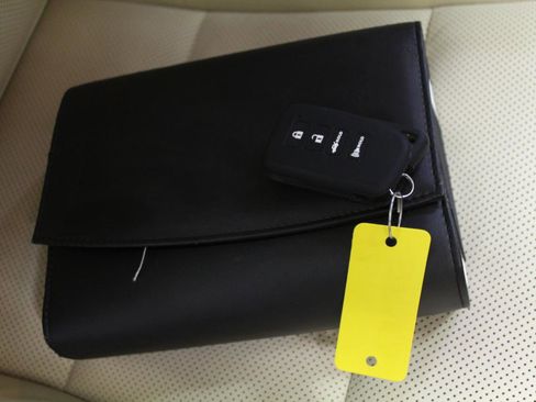 Used 2013 Lexus ES 350 w/ Luxury Pkg image 26