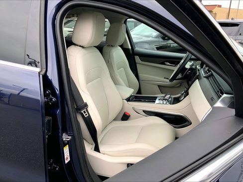 Used 2022 Jaguar F-PACE S image 7