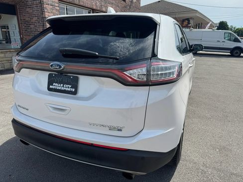 Used 2018 Ford Edge Titanium w/ Technology Package AWD/4WD image 14