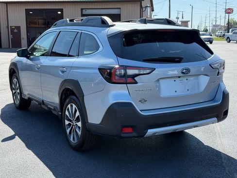 Used 2023 Subaru Outback Limited image 6
