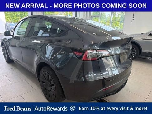 Used 2024 Tesla Model Y Long Range AWD/4WD image 5