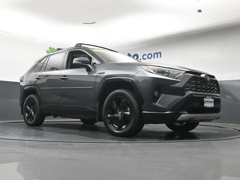 Used 2020 Toyota RAV4 XSE AWD/4WD image 28
